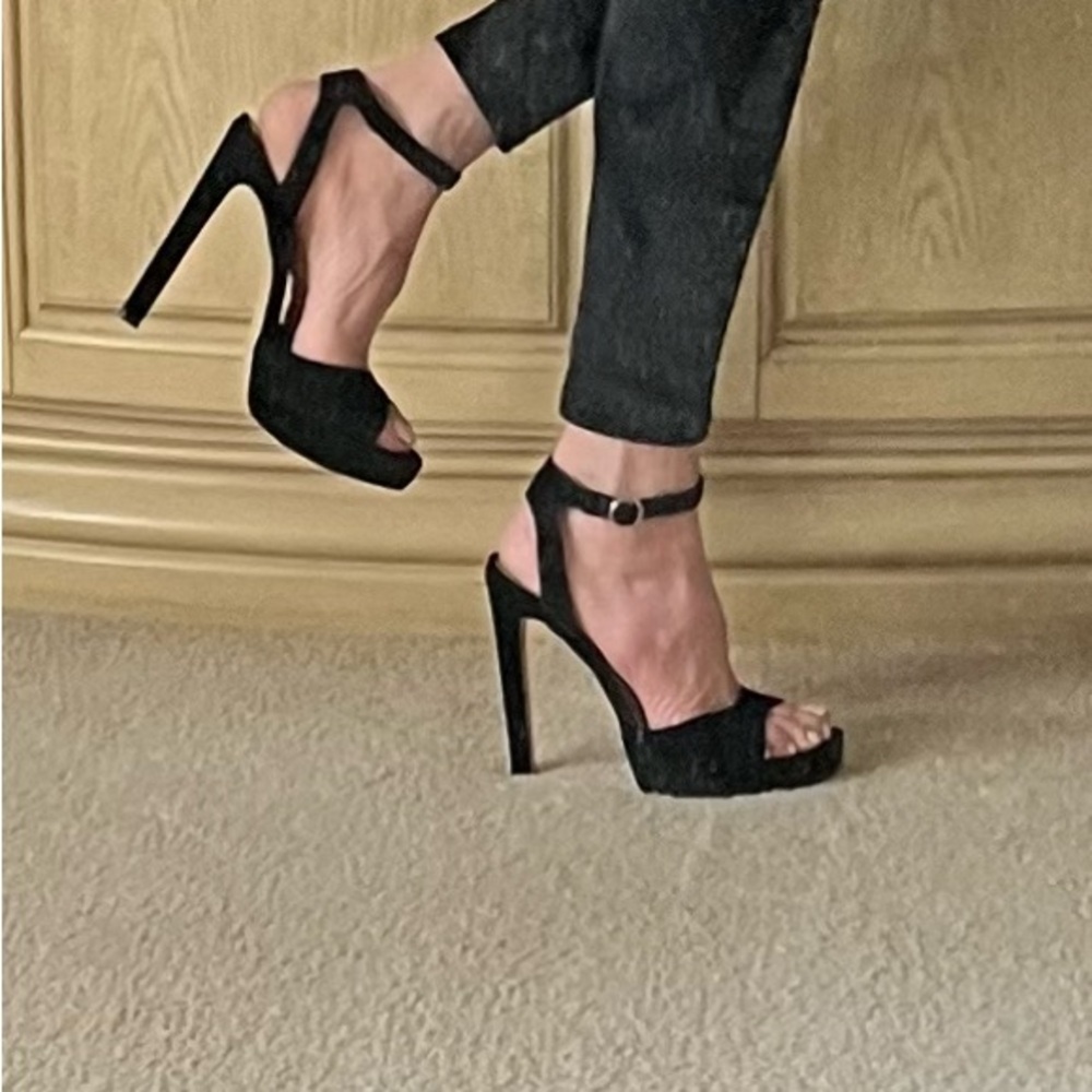 🔥♥️ NIB Steve Madden Black High Heel Suede Sandals